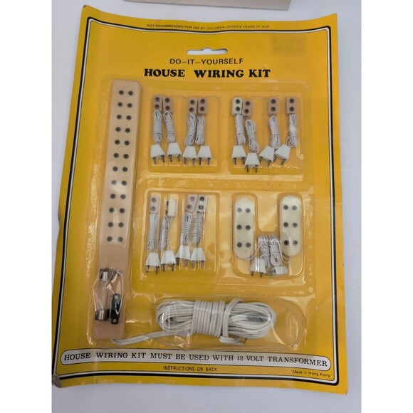 Dollhouse Miniature 12v Wiring System Power Strip w/Transformer 1:12 Scale - Picture 2 of 6